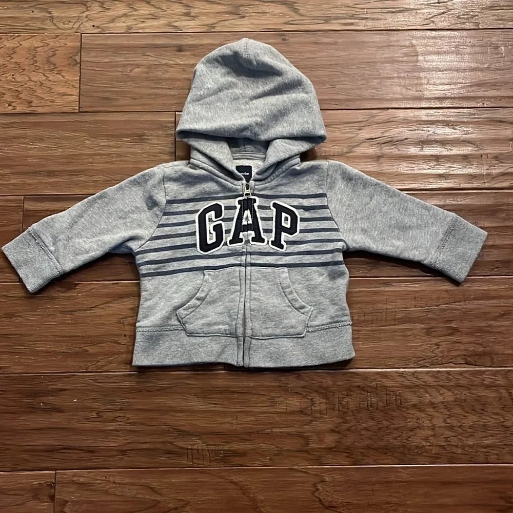 Baby GAP Gray ZipperJacket with Hood Size 12-18M